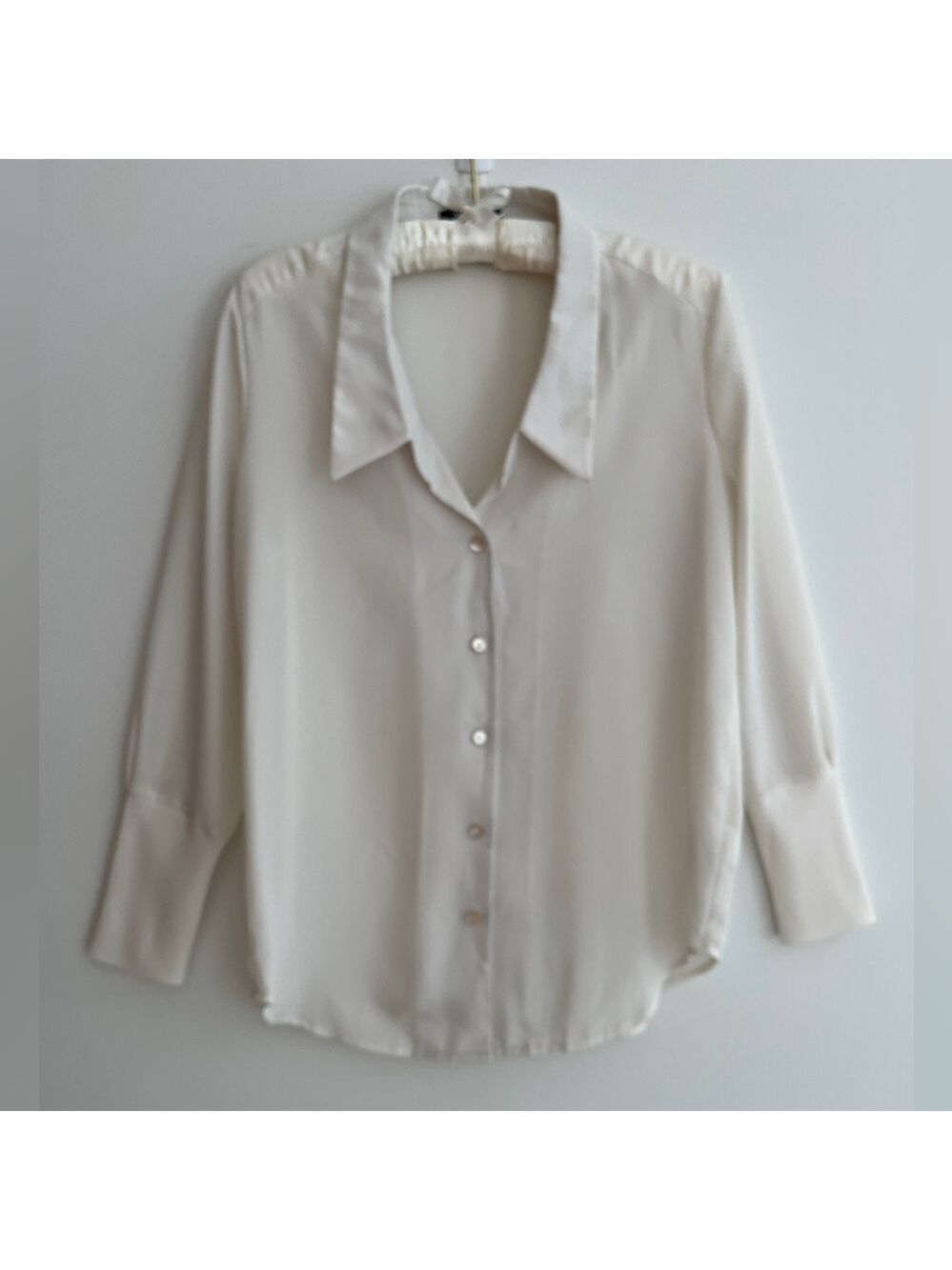 NIC + ZOE Long Sleeve Button Front Blouse Neutral Cream Colour Career Business